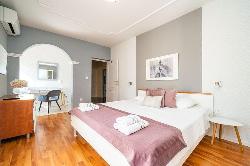 Trojkovic Villa Ragusa